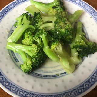 ブロッコリー炒め(香港麺 新記)