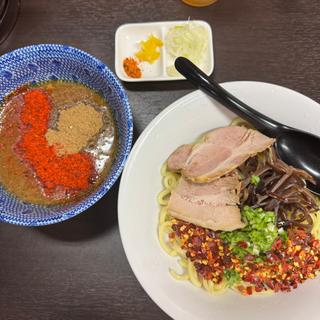 辛つけ麺(らぁ麺亀我楽（きがら）)