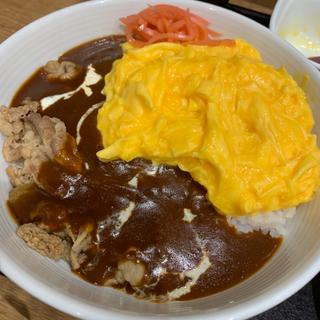 肉だく牛オムハヤシライス