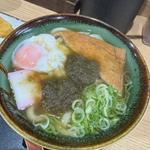 かけうどん(とろろ、きつね、生玉子)(川久麦笑)