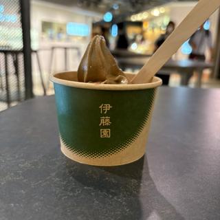 ソフトクリーム　ほうじ茶