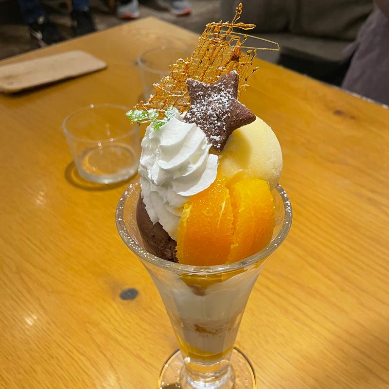 オレンジショコラパフェ(カフェノイモンド 本店)