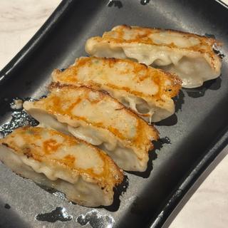 焼き餃子(4個)(中華食堂 一番館 中野サンモール店)
