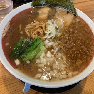 鯵と煮干しと昆布のラーメン 中(らーめん喰櫓武(くろむ))