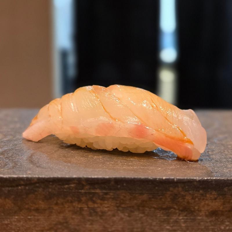 クエ(寿司赤酢・大阪なんばPREMIUM)