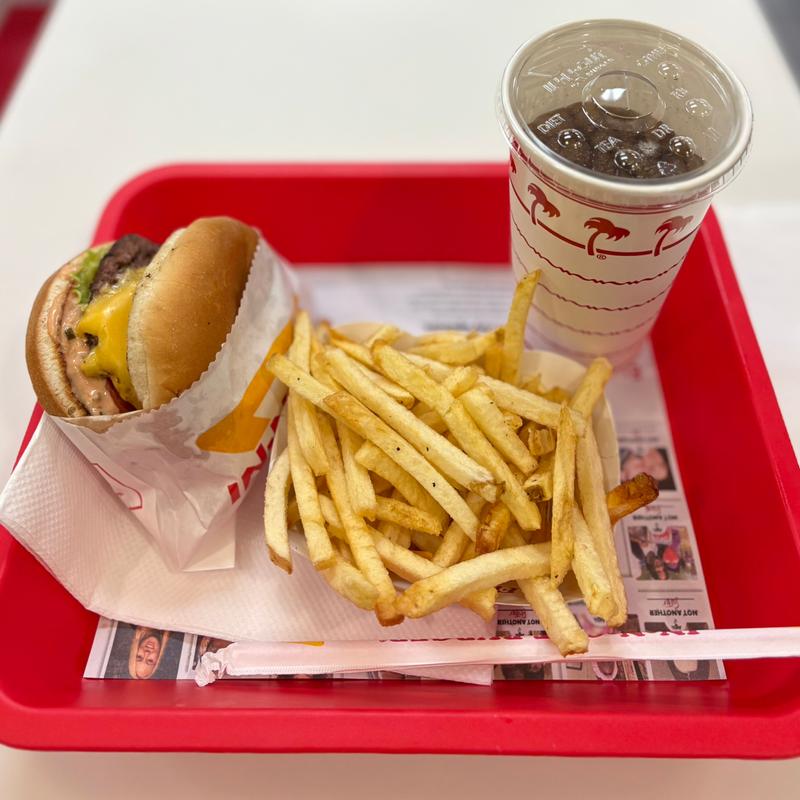 Cheese Burger(イン・アンド・アウト・バーガー)