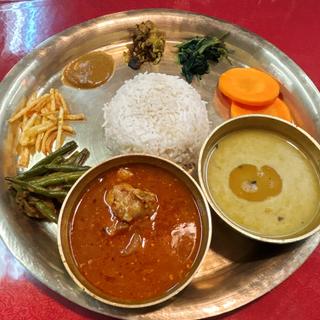 ダルバート(インド・ネパール料理 ウマカラ食堂)