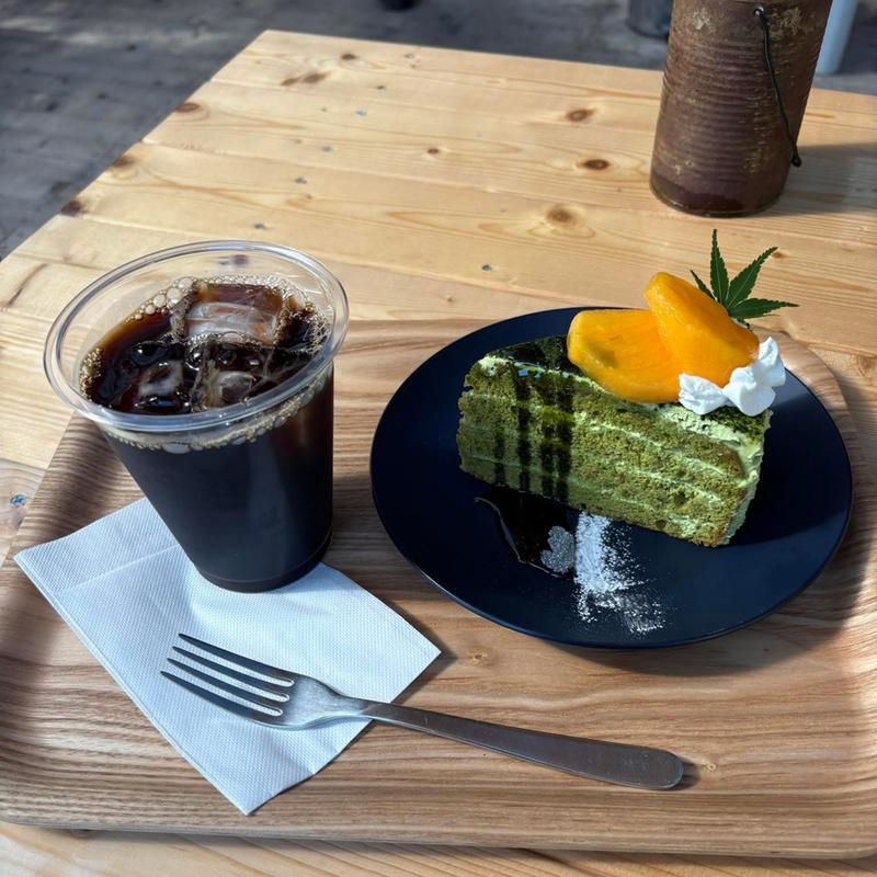 抹茶ケーキ(Moto DINER)