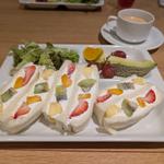 フルーツサンドウィッチ
