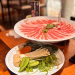 しゃぶしゃぶ(遊食豚彩いちにいさん日比谷店)