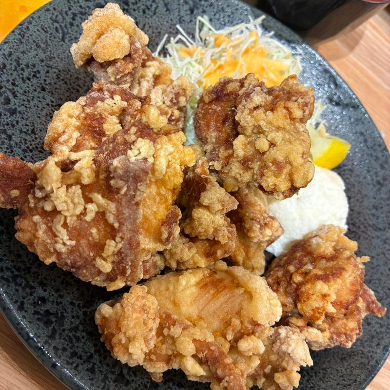唐揚げ定食(おおさかうまいもん食堂 佐海屋)