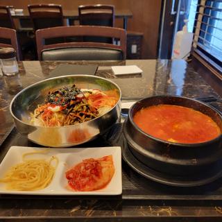 スンドゥブ+ビビンバセット+チーズトッピング(ちぢみ屋)