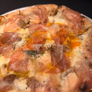タルトゥーフォ(pizza juicy)
