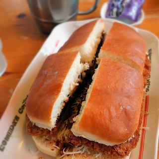 みそカツパン(コメダ珈琲店 東京医科大学病院店)