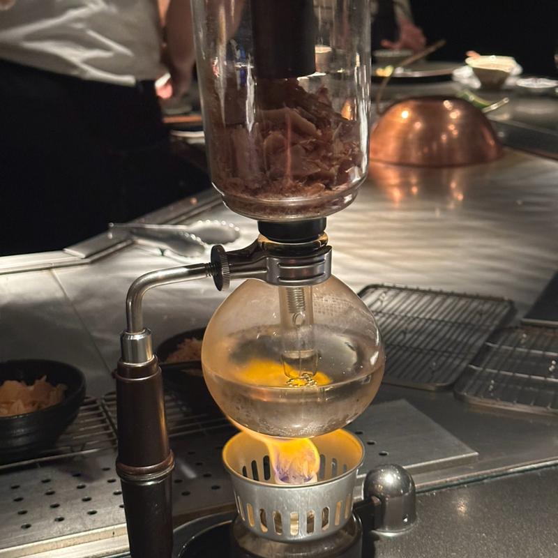 サイフォン出汁(鉄板焼 まつ尾)