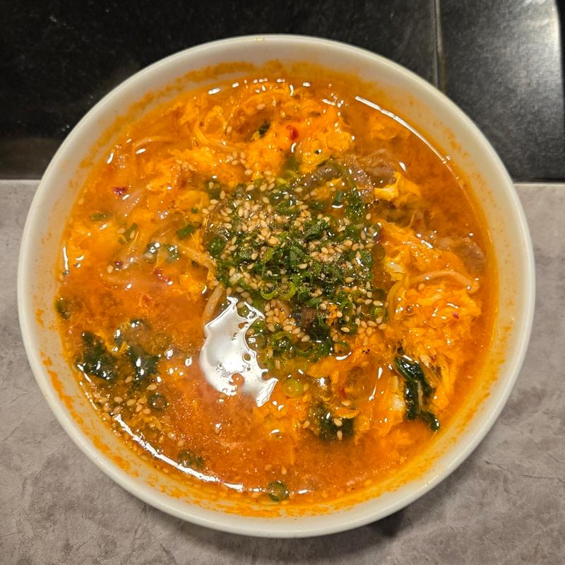 ユッケジャンスープ(ホルモン 長岡)