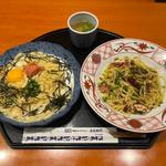 ハーフ&ハーフB たらこと湯葉とモッツァレラチーズのカルボナーラ+たこのペペロンチーノ