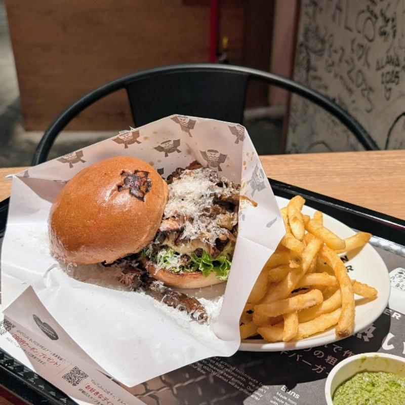 山盛りきのこバーガー(SHOGUN BURGER心斎橋店)