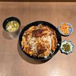 ひとくちソースカツ丼&豚汁セット