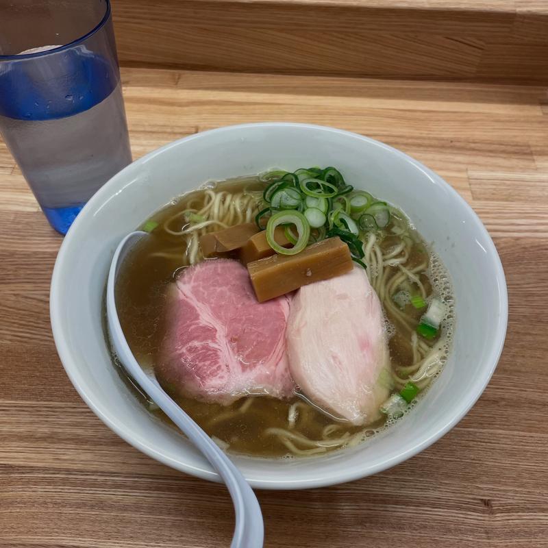 煮干し白醤油ラーメン(ラーメン いいかお)