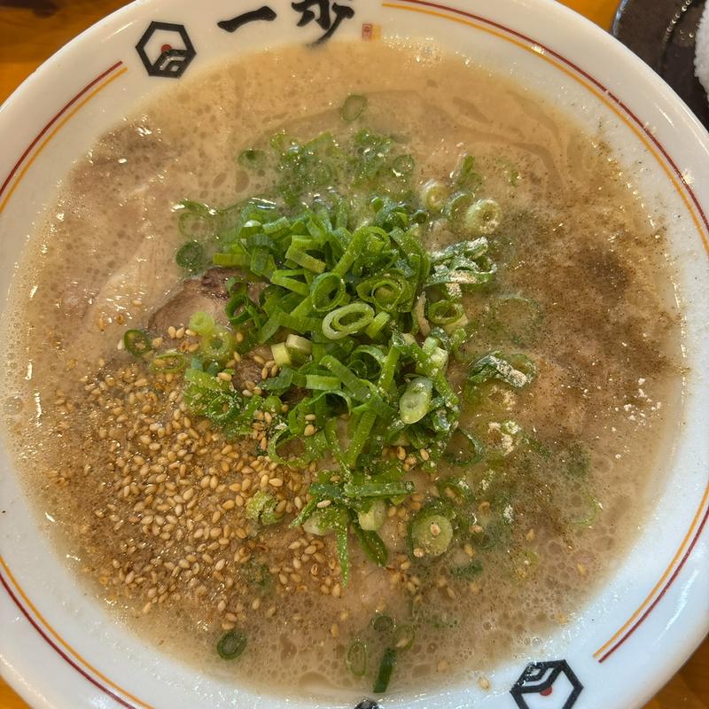 ラーメン(博多豚骨 一歩)