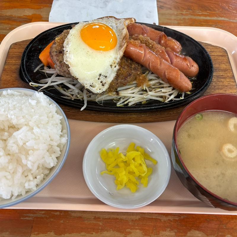 ソーセージバーグ定食(ハンバーグ・食堂 うしや)