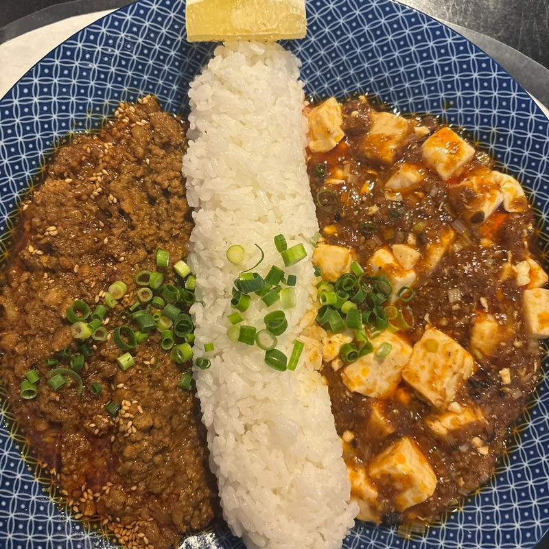 あいがけカレー(新中国料理 海華)
