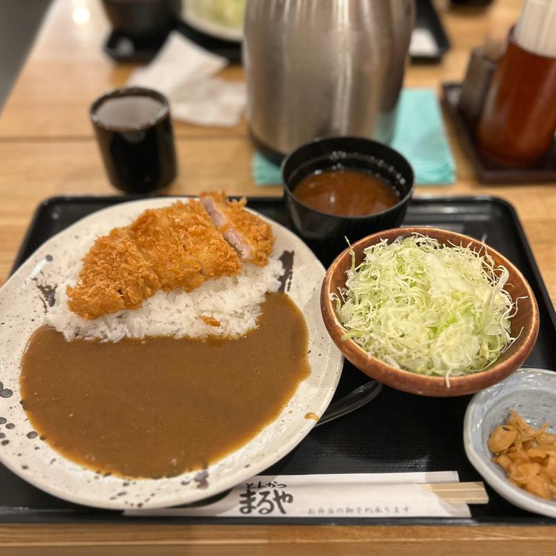 カツカレー(立呑みとんかつ まるや 汐留店)