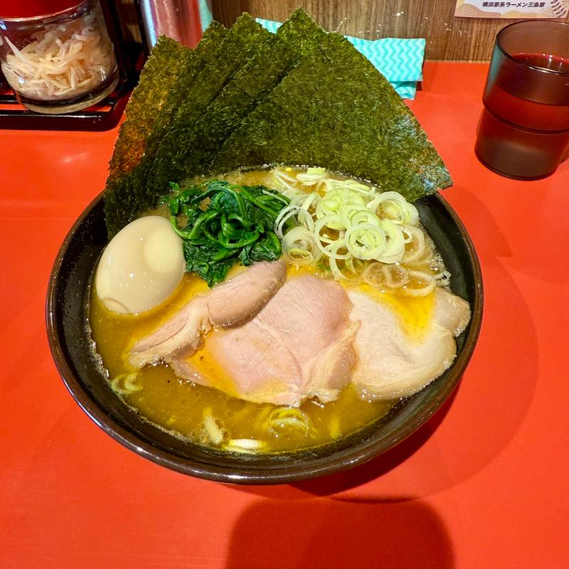 (横浜家系ラーメン 三条家)