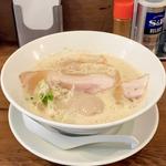 トリパイタン　醤油(ラーメン ロケットキッチン )