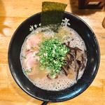 豚骨ラーメン(博多一瑞亭 三田店)