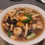 五目スープそば(中国飯店 倶楽湾)