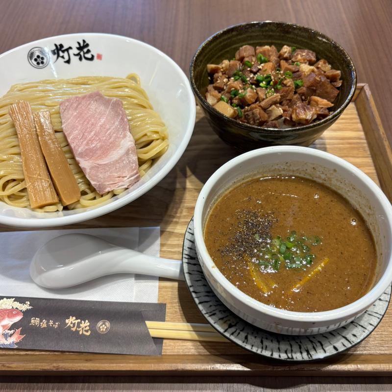 濃厚魚介つけ麺大盛りとチャーシュー丼(鯛塩そば灯花 イオンモール岡崎店)