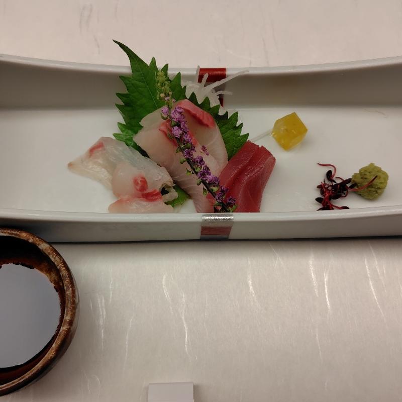 造り(しゃぶしゃぶと日本料理 津みやび)