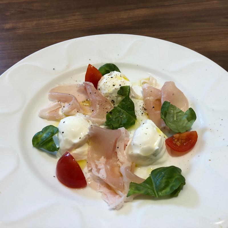 グリークヨーグルトで仕立てたカプレーゼ風(デニーズ三郷店)