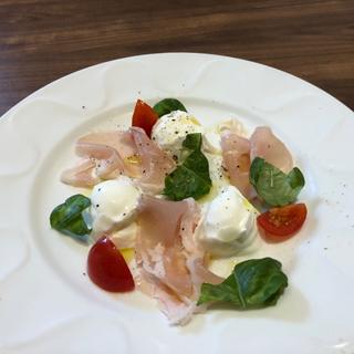 グリークヨーグルトで仕立てたカプレーゼ風(デニーズ三郷店)