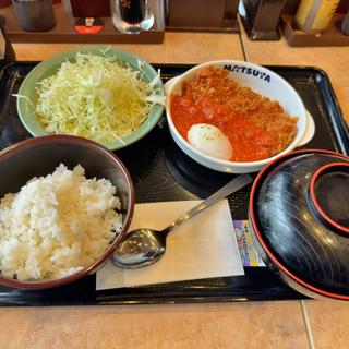 うまトマロースカツ定食(青山１丁目４−９)