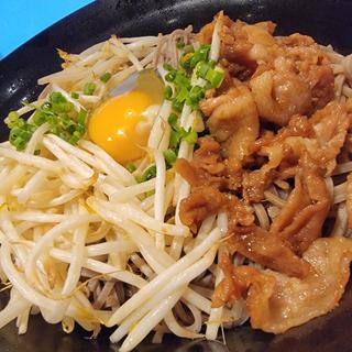 徳島ラーメン風 豚つけ汁蕎麦&ミニ丼セット
(蕎麦2倍)(から好し さいたま道祖士店)