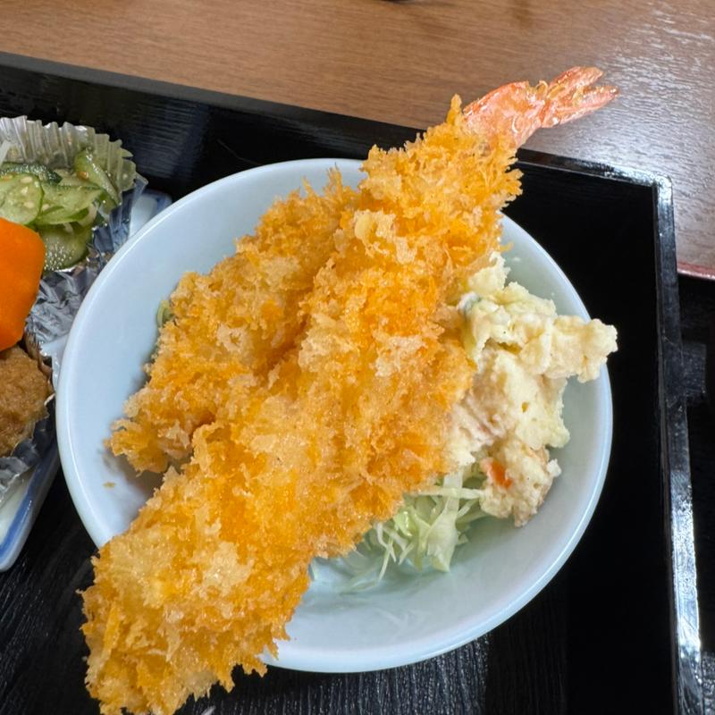 海老フライと鯛のフライ(幕の内弁当)(まこと食堂 )