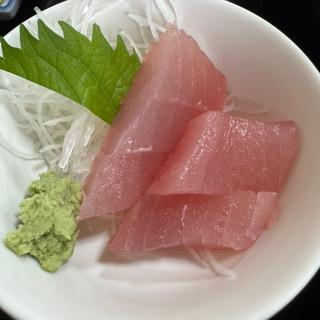 マグロの刺身(幕の内弁当)(まこと食堂 )