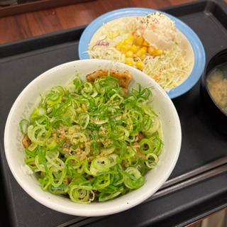 ネギ塩豚カルビ丼(松屋 川崎銀座街店)