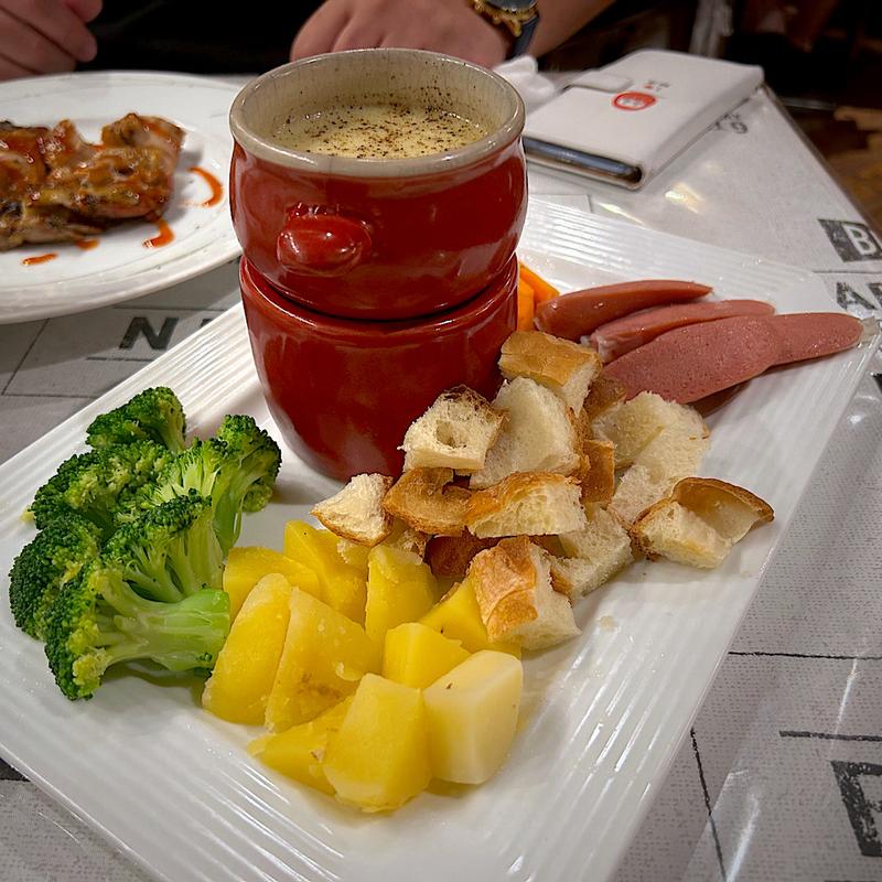 濃厚チーズフォンデュセット(モダンBBQビストロ酒場 ロータス 町田駅前店)