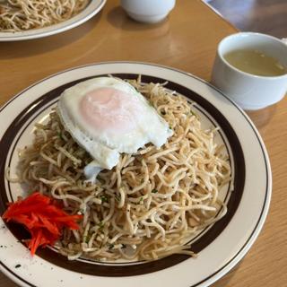玉子やきそば大盛り