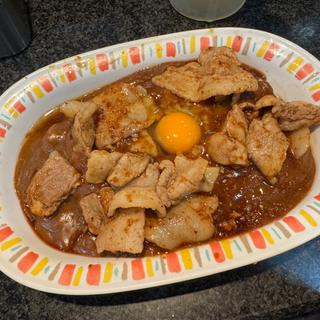 スタミナカレー（生卵入り）