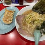 かいざんラーメン餃子(ラーメンかいざん 船橋店)