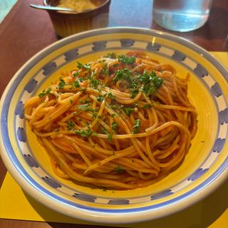 トマトとベーコンのアマトリーチェスパゲッティ(タベルナ・パパ )