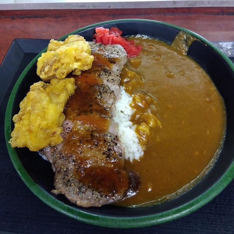 ステーキカレー(そば処 新田毎)