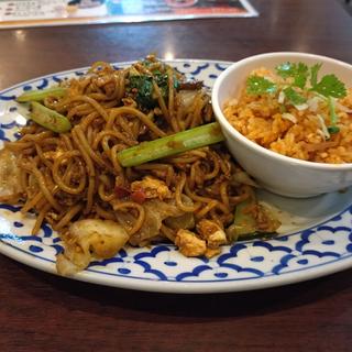 パッキーマオ(アジアン料理ナンハウス)