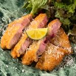 黒豚ロースのカツレツ　岩塩とチーズで