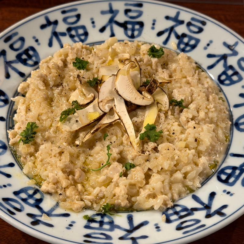 松茸と丹波鶏もも肉ミンチの醤油クリームソース(ギルガメ食堂)